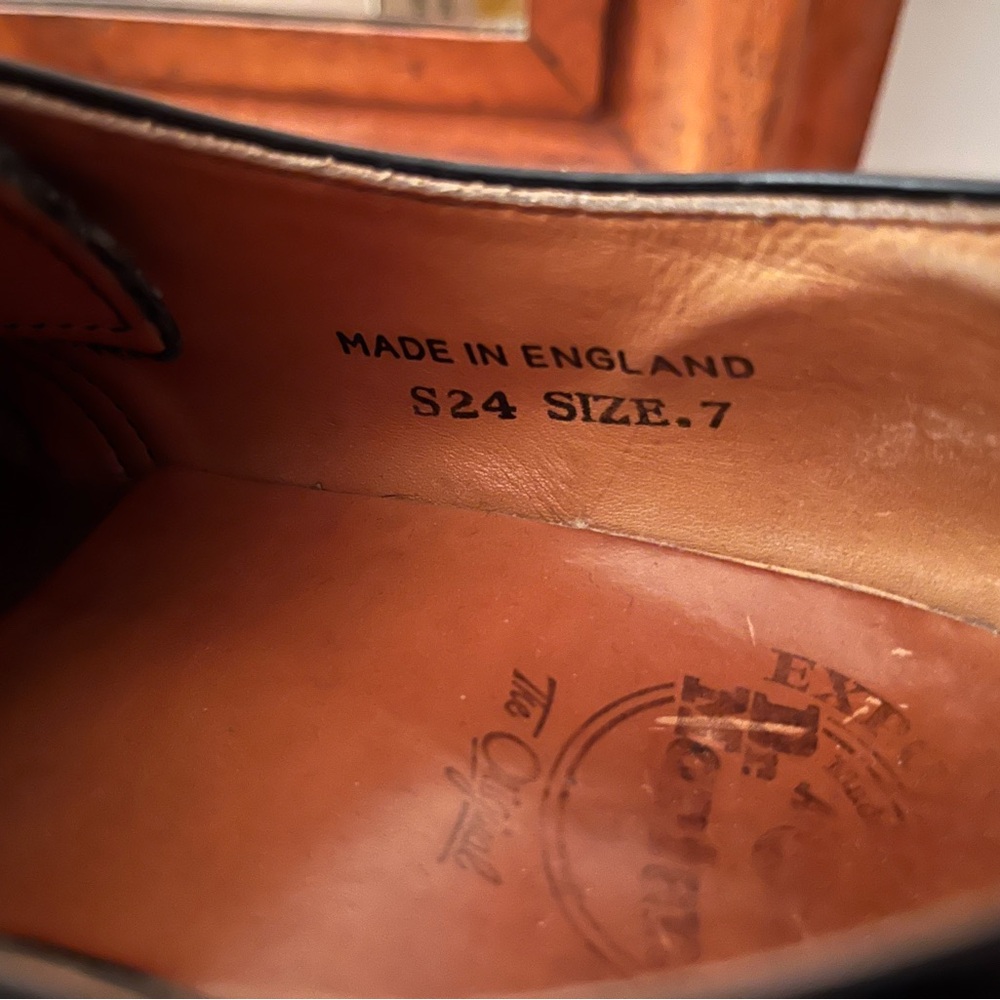 Dr. Martens 90s vintage Gibson 3-eye Black Leather Shoes - Picture 2 of 3